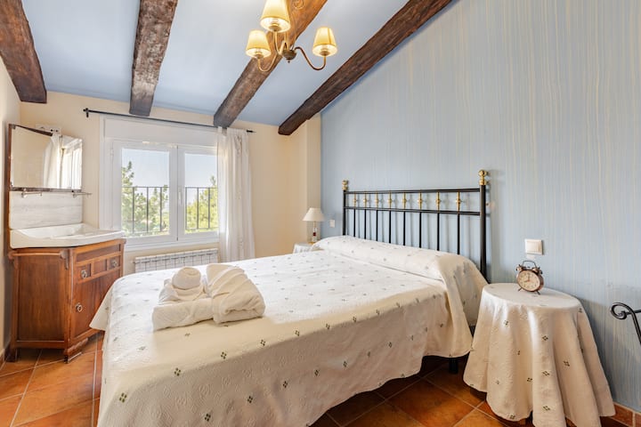 Vista de la Habitación B con cama de matrimonio