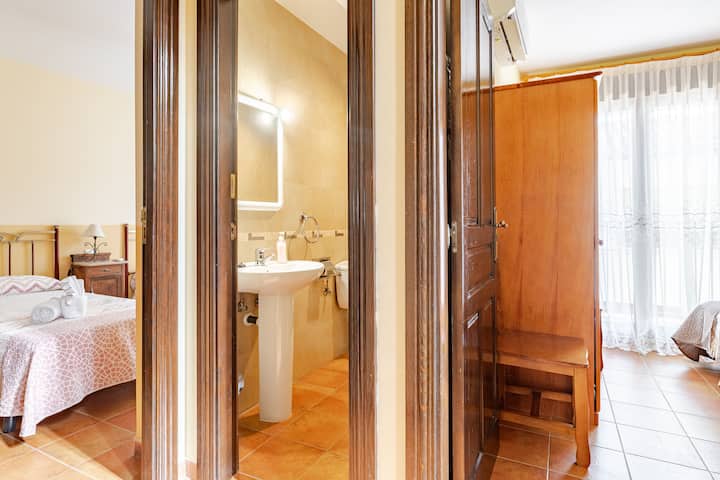 Acceso al baño desde las habitaciones